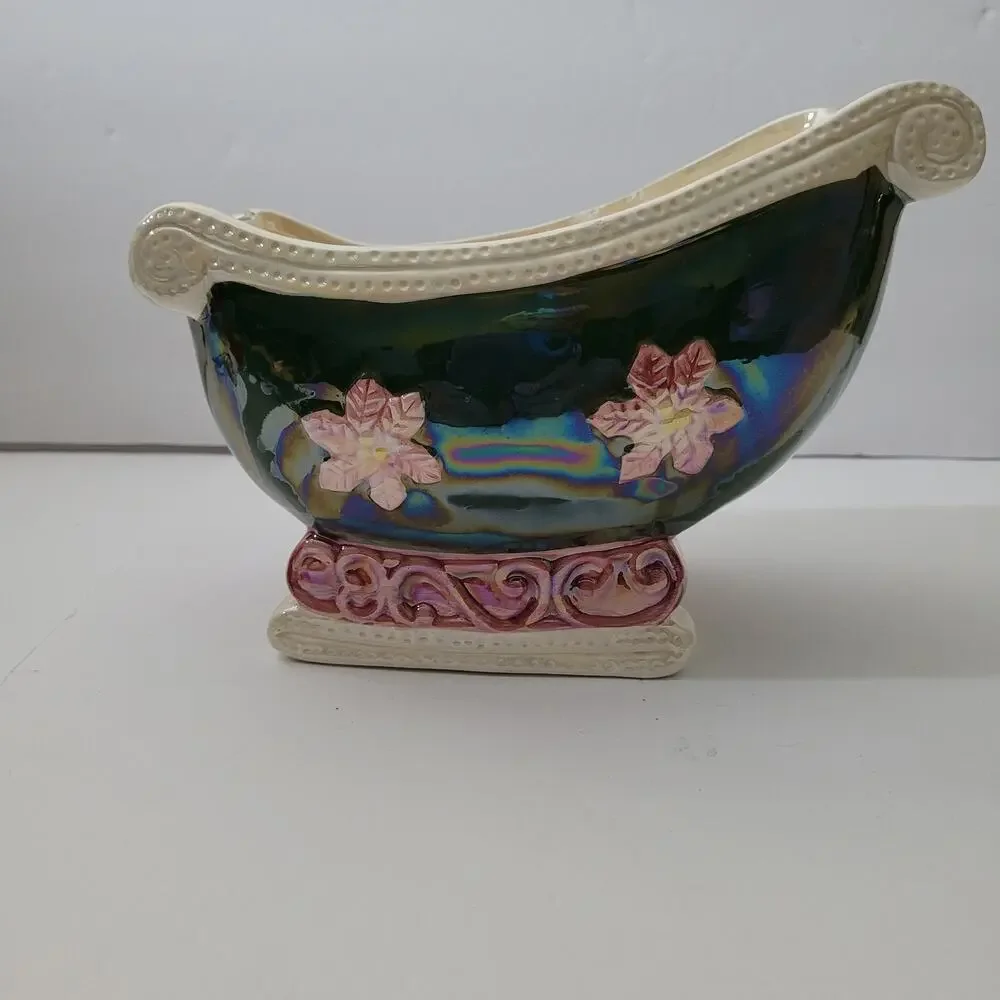 Charming Sled Basket with Pink Flowers Decoration